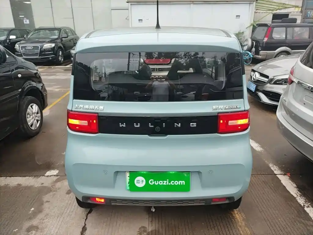 Wuling MINIEV — миниатюра 6