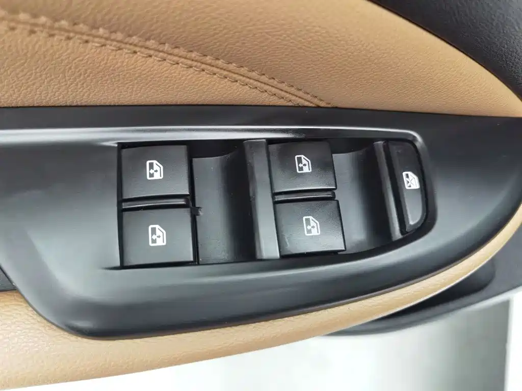 Buick Excelle — миниатюра 9
