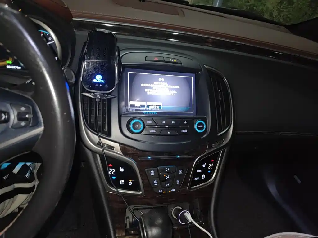 Buick LaCrosse — миниатюра 6