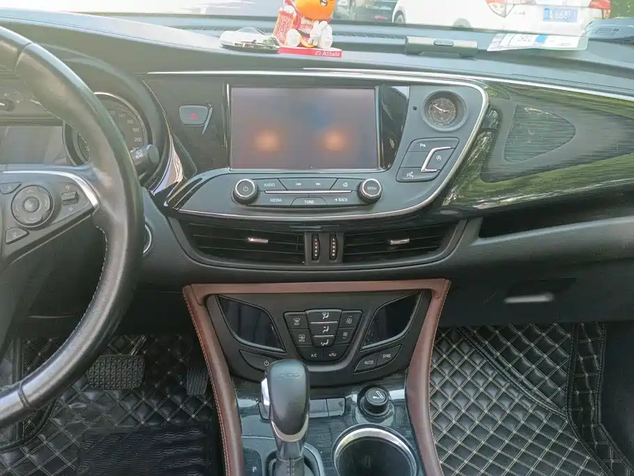 Buick Envision Plus — миниатюра 13