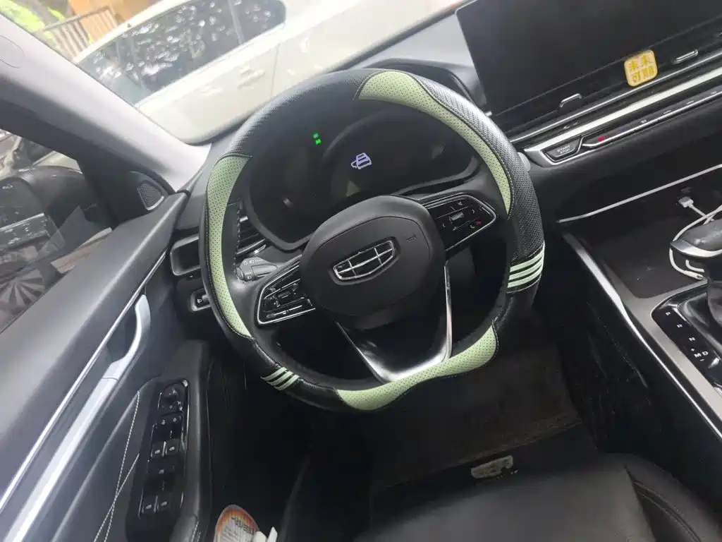 Geely Emgrand — миниатюра 11