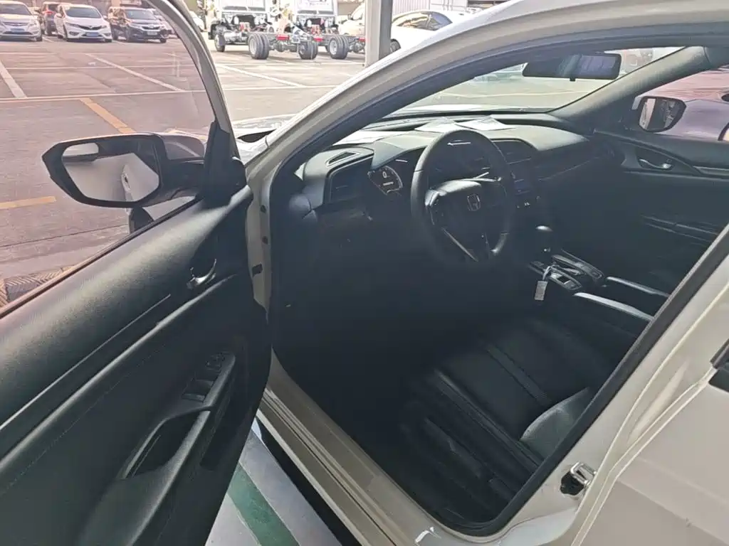Honda Civic — миниатюра 16
