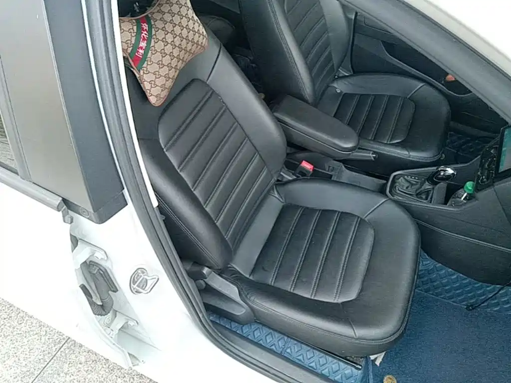 Volkswagen Jetta — миниатюра 25