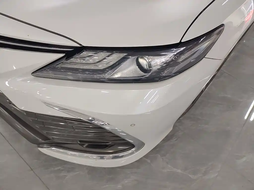Toyota Camry — миниатюра 24
