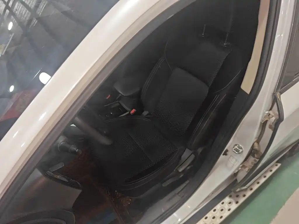 Mitsubishi Outlander — миниатюра 15