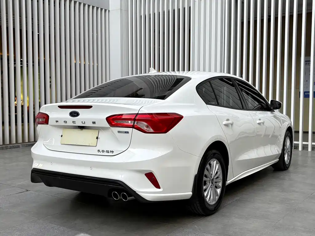 Ford Focus — миниатюра 16