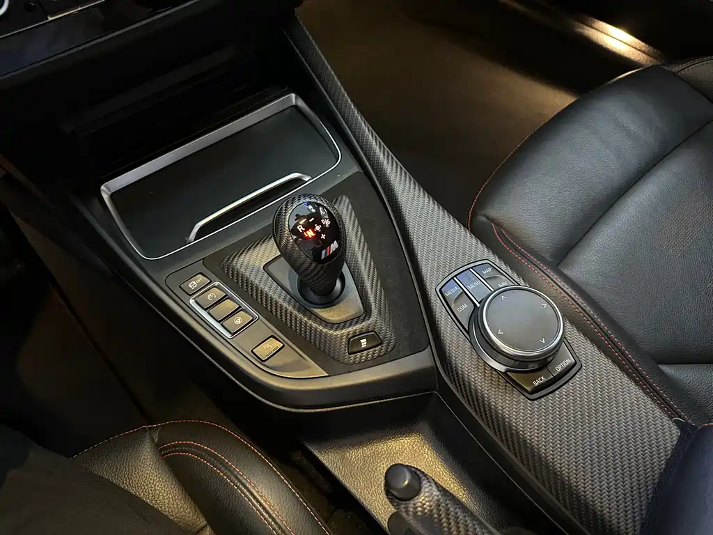 BMW M2 — миниатюра 11