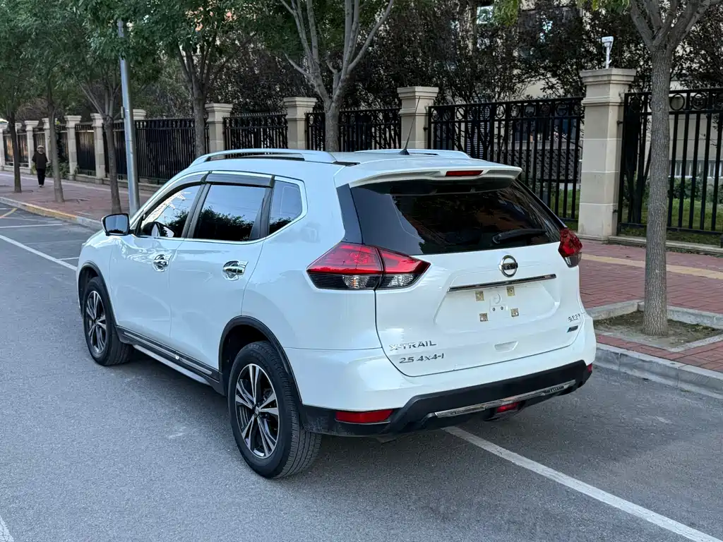 Nissan X-Trail — миниатюра 7