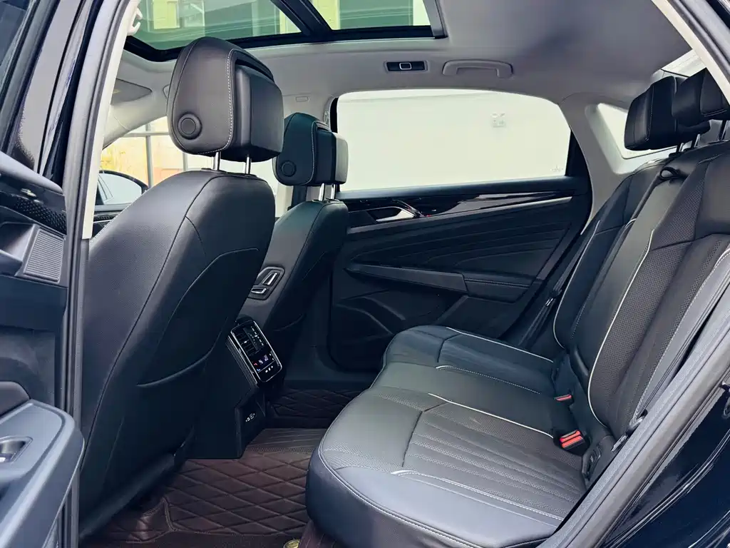 Volkswagen Passat — миниатюра 7