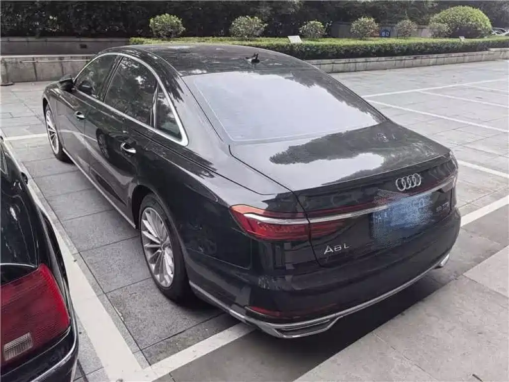 Audi A8 — миниатюра 4