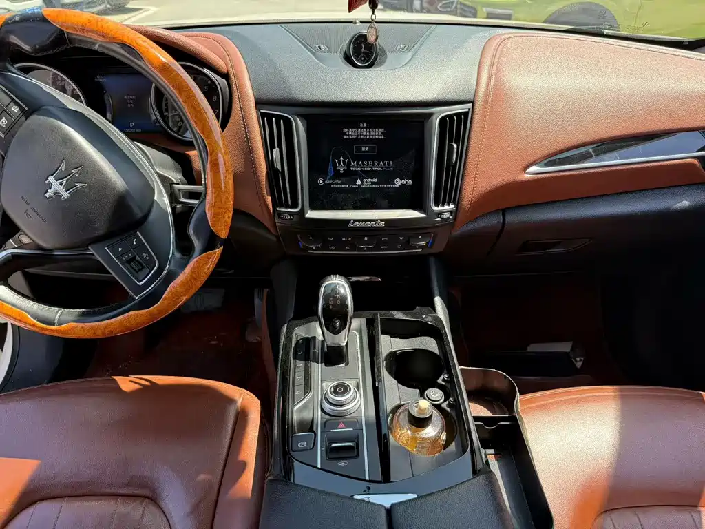 Maserati Levante — миниатюра 6
