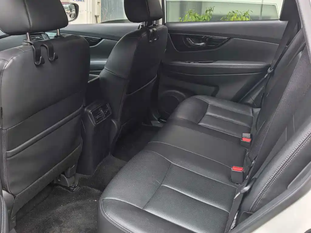 Nissan X-Trail — миниатюра 5