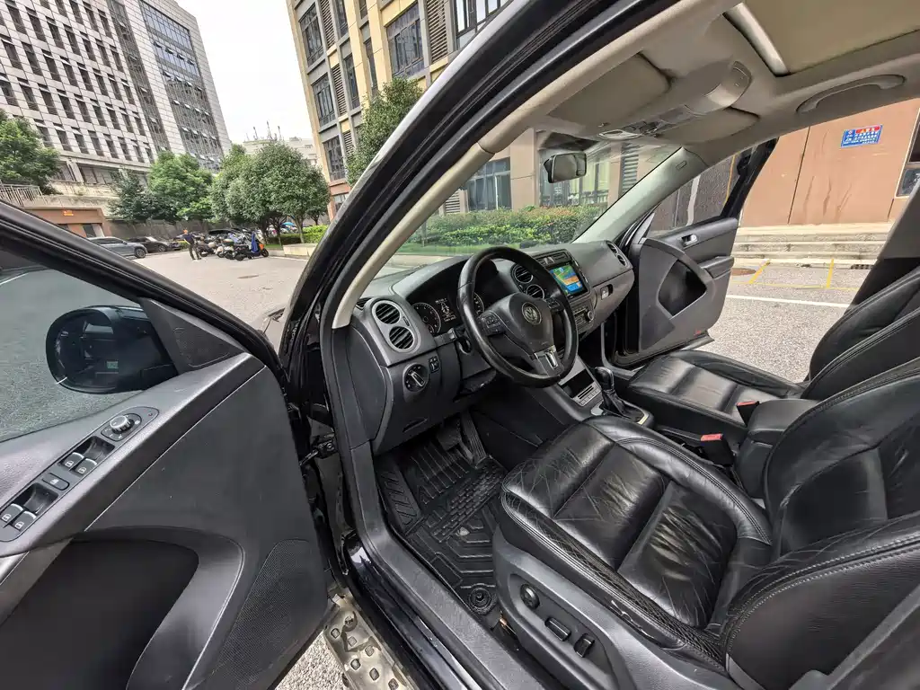 Volkswagen Tiguan — миниатюра 8