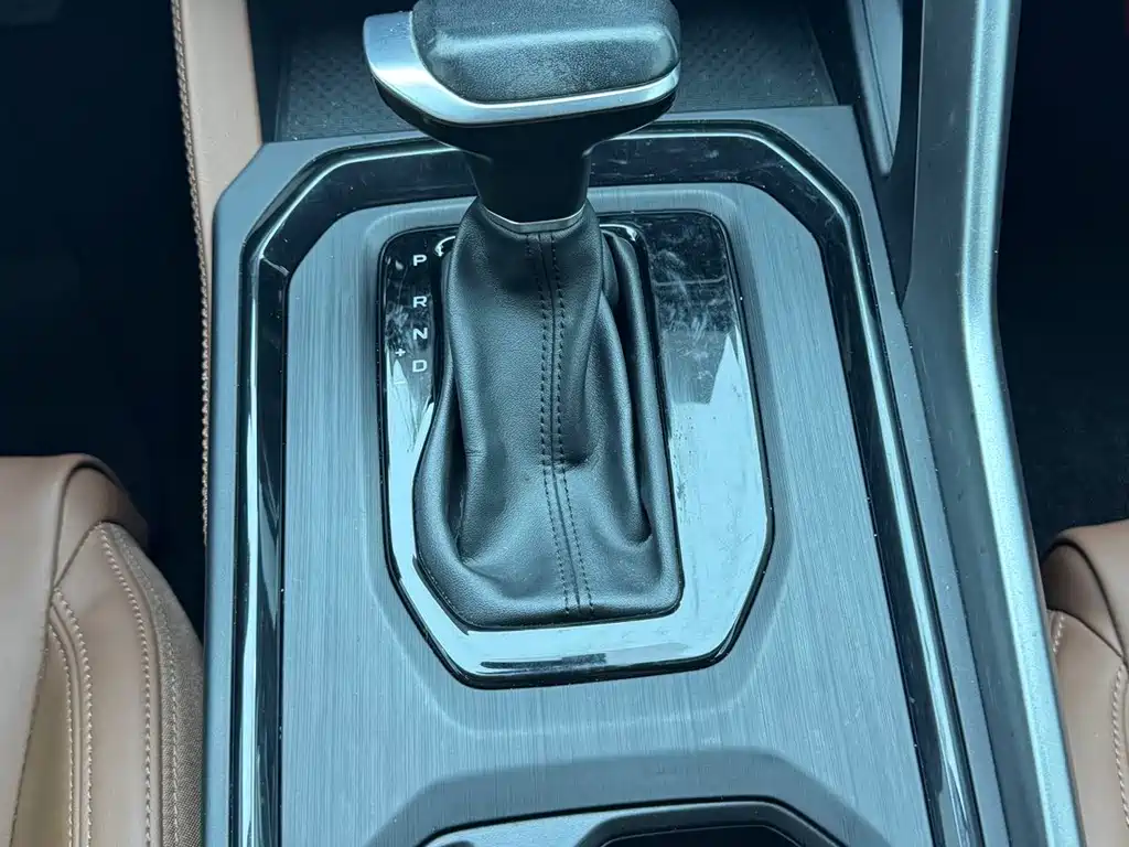 Geely Vision X6 — миниатюра 9
