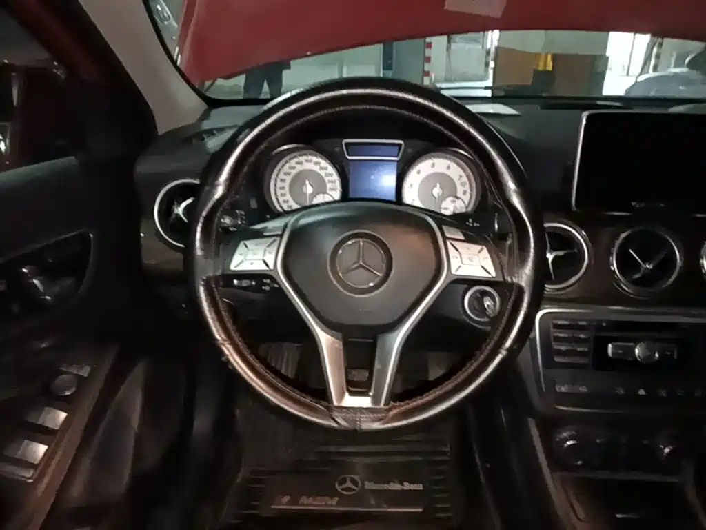 Mercedes-Benz GLA — миниатюра 11