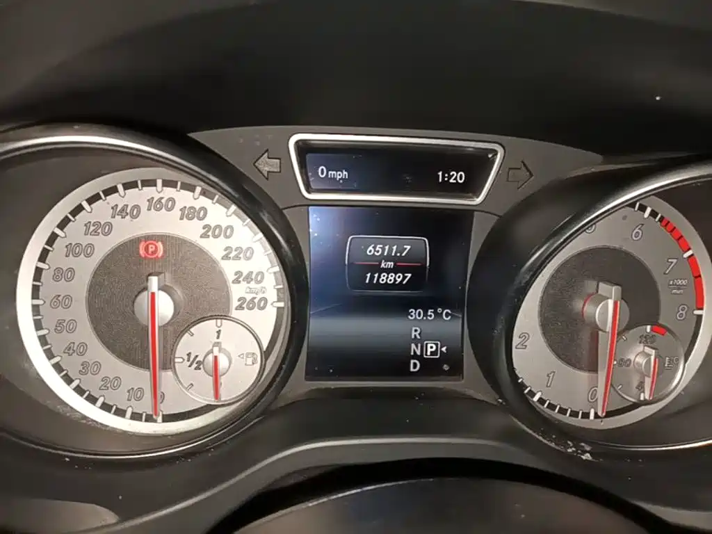 Mercedes-Benz GLA — миниатюра 12