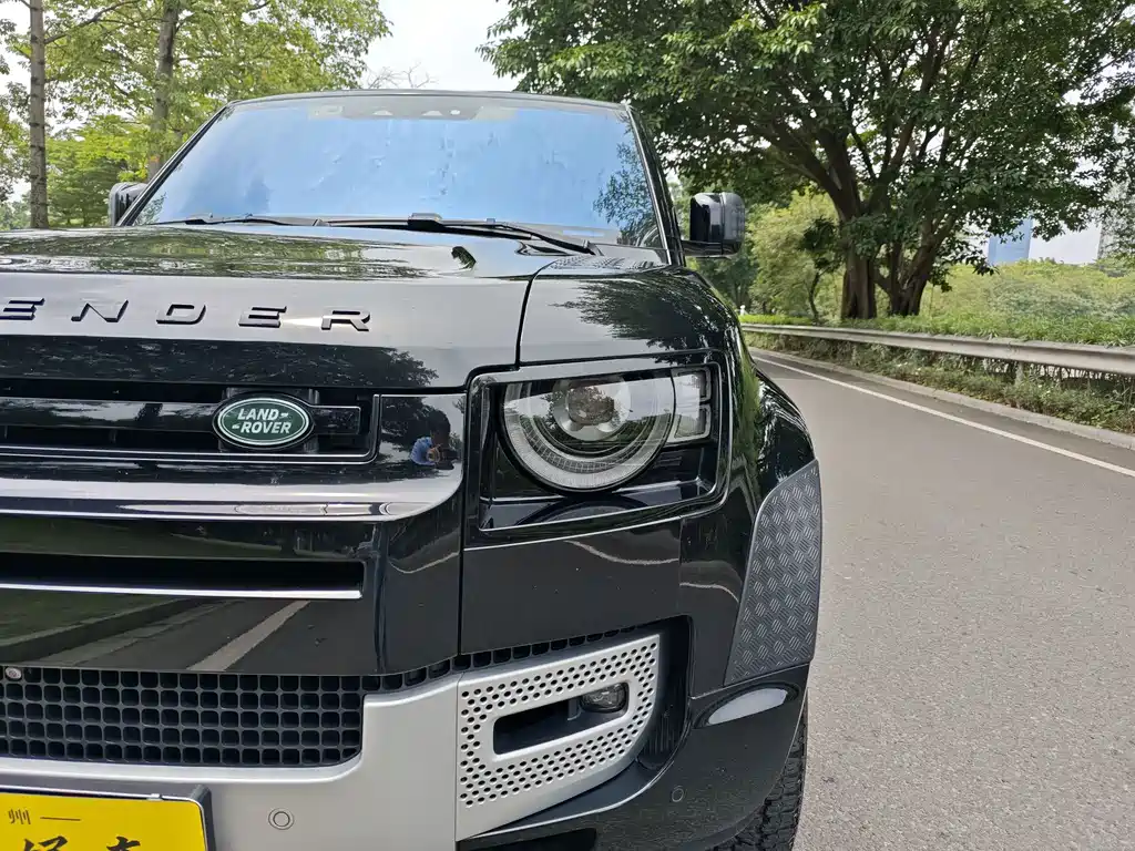 Land Rover Defender — миниатюра 29