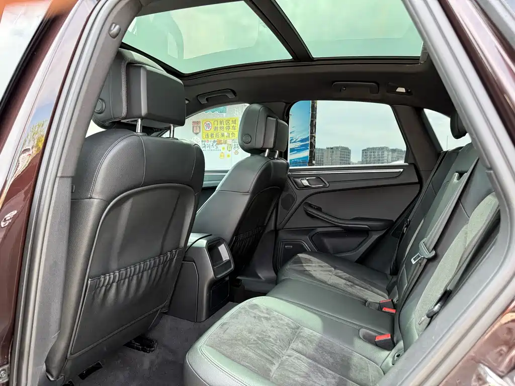 Porsche Macan — миниатюра 10