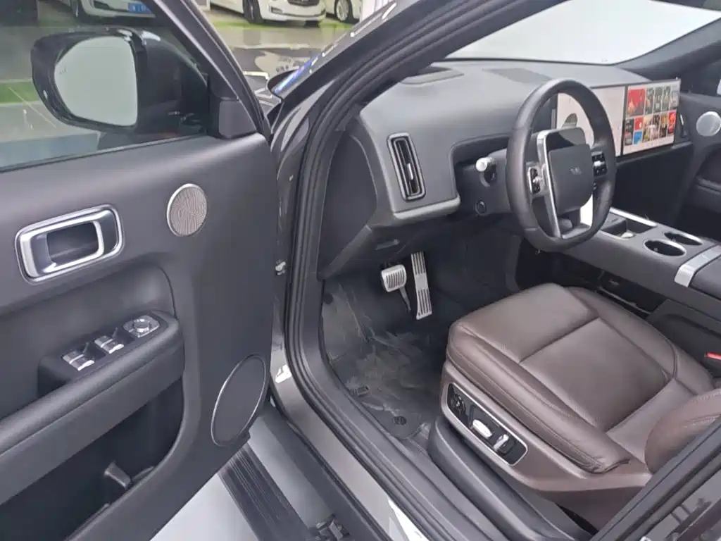 Li Auto Li L8 — миниатюра 16
