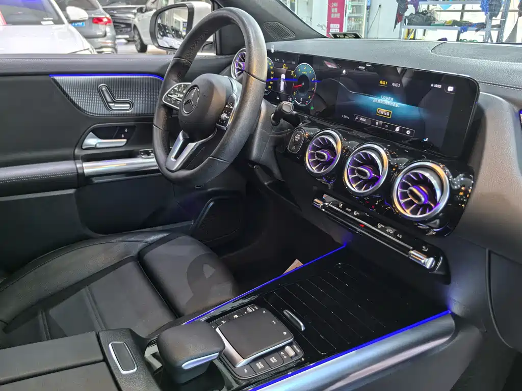 Mercedes-Benz GLA — миниатюра 6