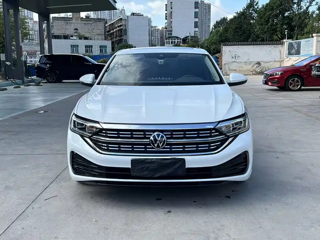 Volkswagen Sagitar — миниатюра 7