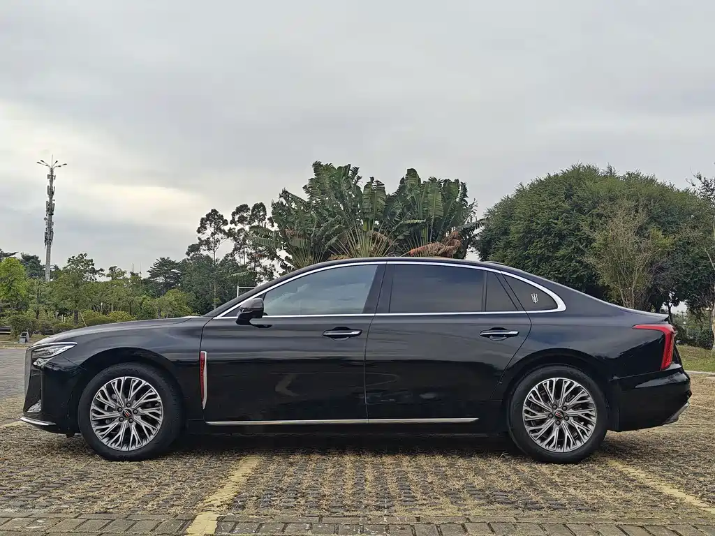 Hongqi Hongqi H5 — миниатюра 5