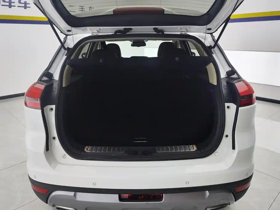 Geely Boyue — миниатюра 4