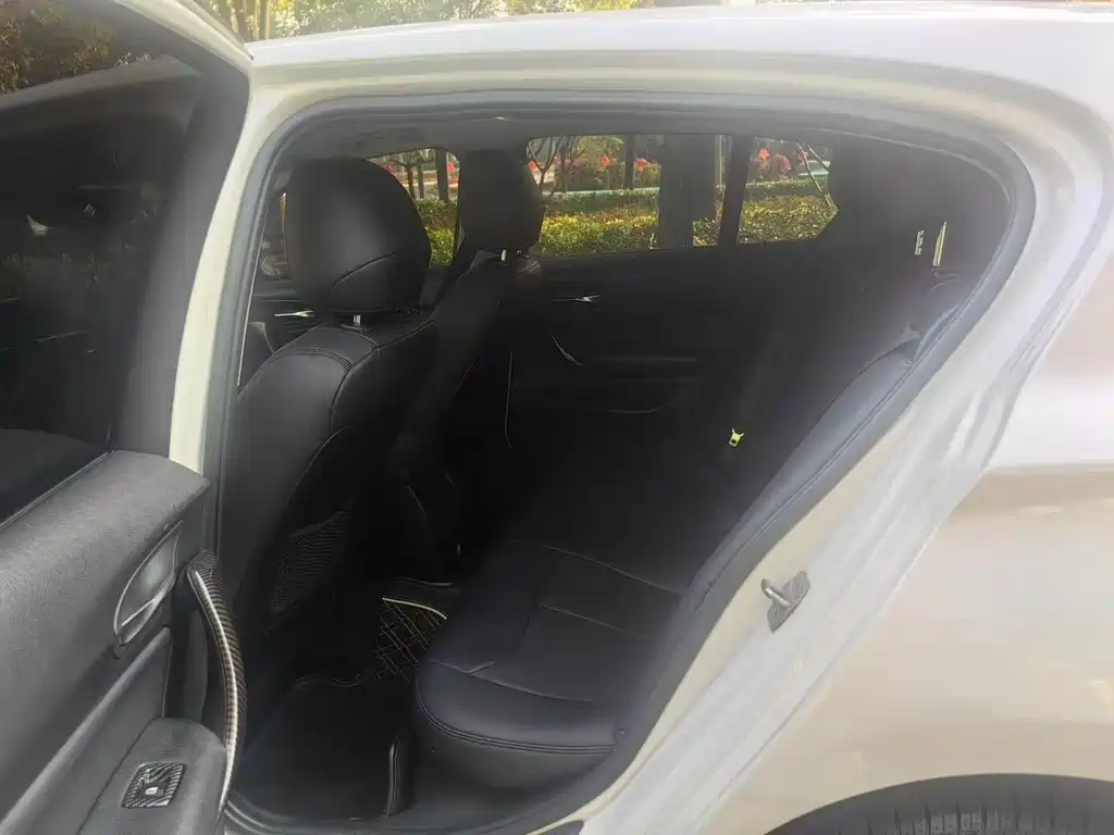 BMW 1 Series (Import) 118i Leading Type, фото 6