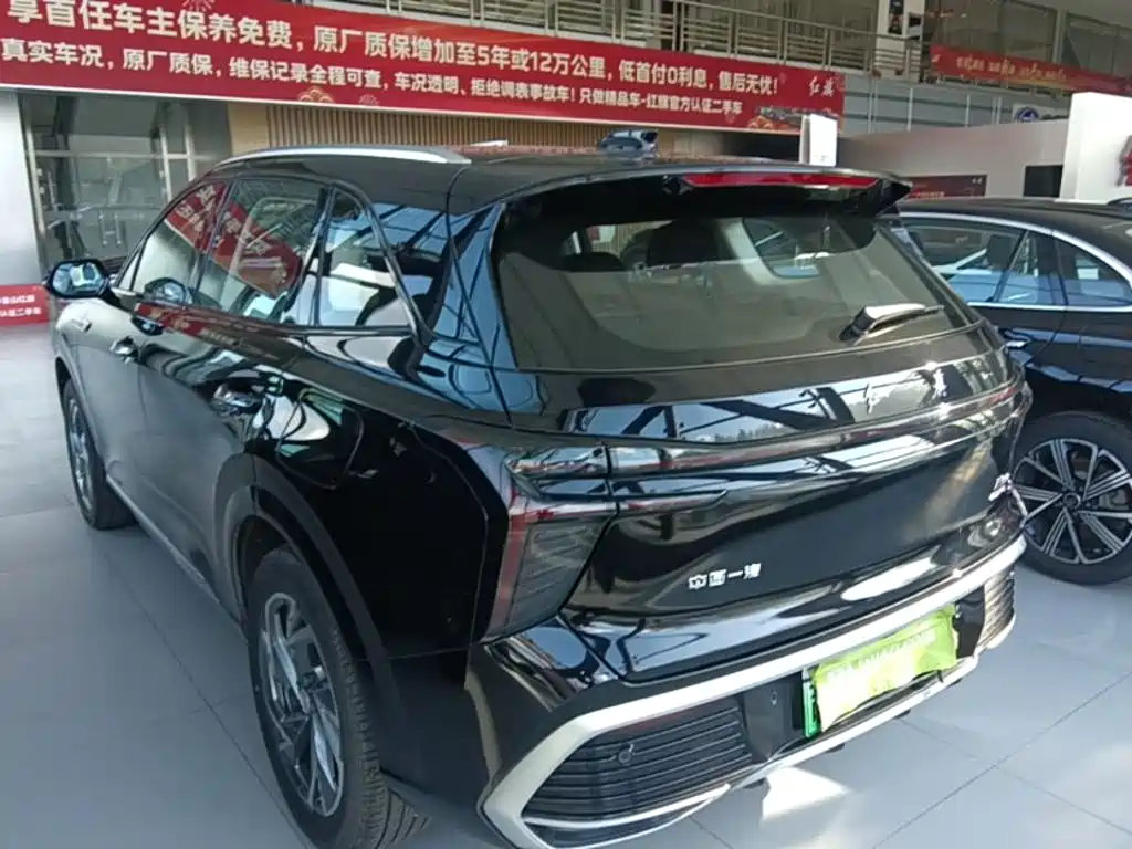 Hongqi Hongqi HS3 PHEV — миниатюра 5