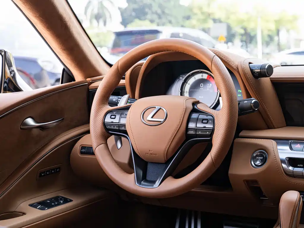 Lexus LC — миниатюра 14