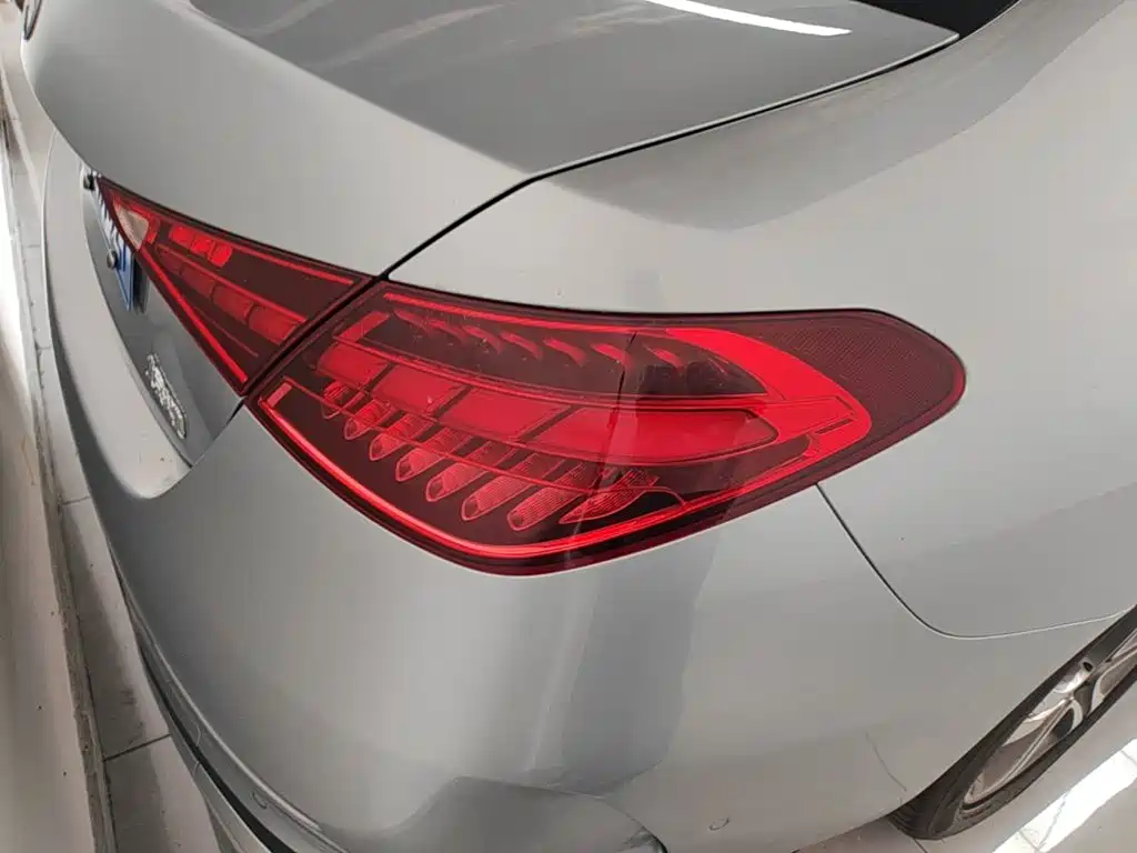 Mercedes-Benz C-Class — миниатюра 8