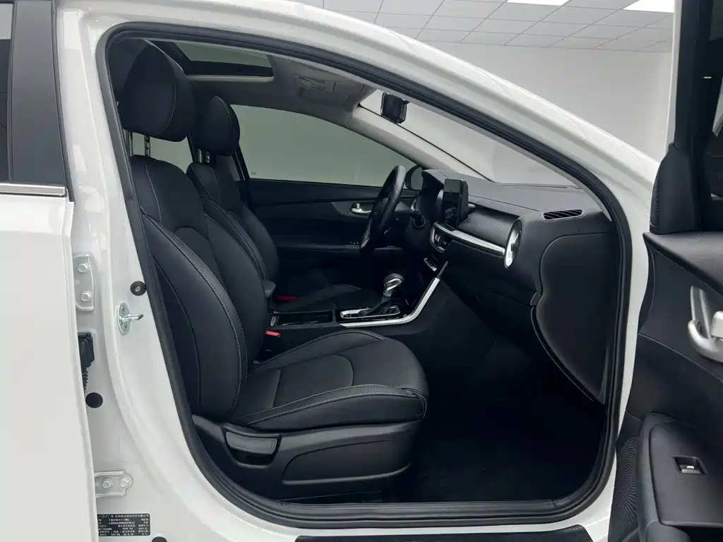 Kia K3 — миниатюра 7