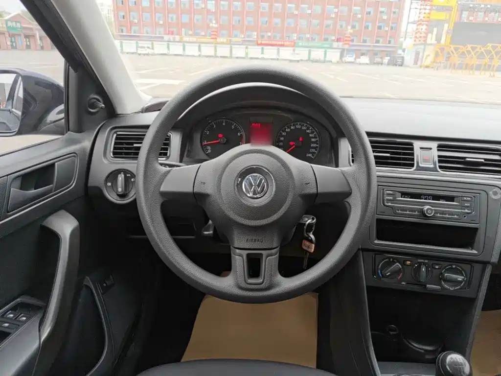 Volkswagen Santana — миниатюра 11