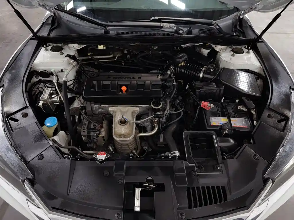 Honda Accord — миниатюра 6