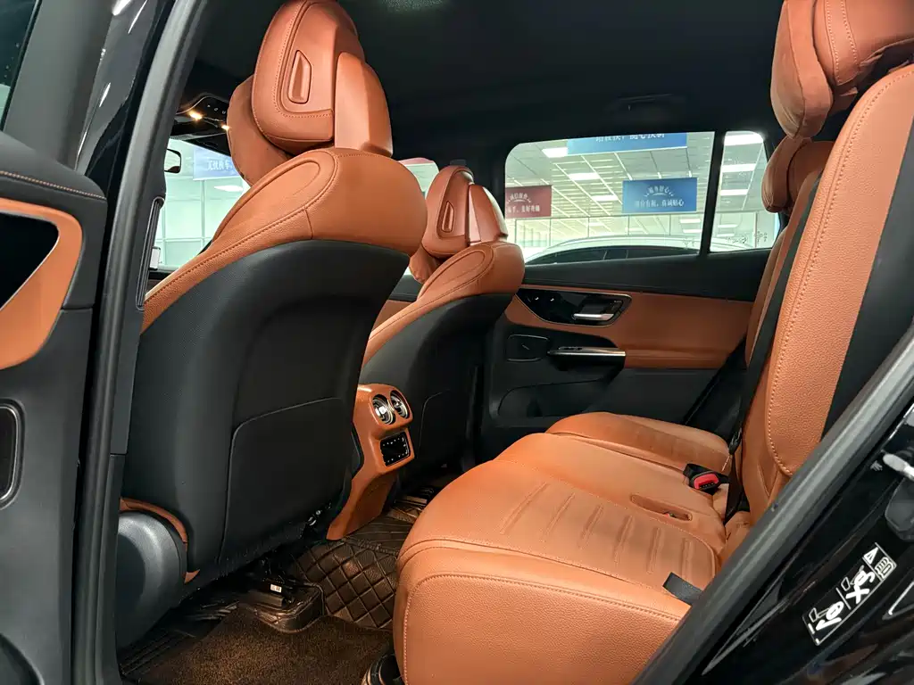 Mercedes-Benz GLC 2024 GLC 300 L 4MATIC 7 мест