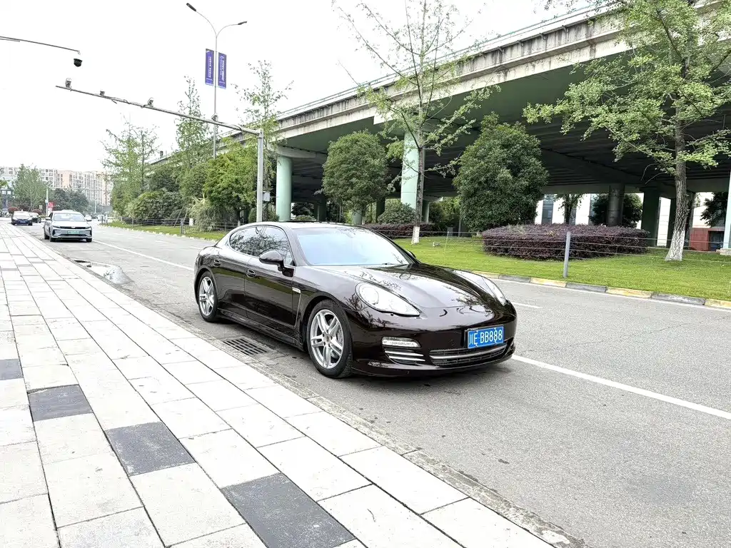 Porsche Panamera — миниатюра 3