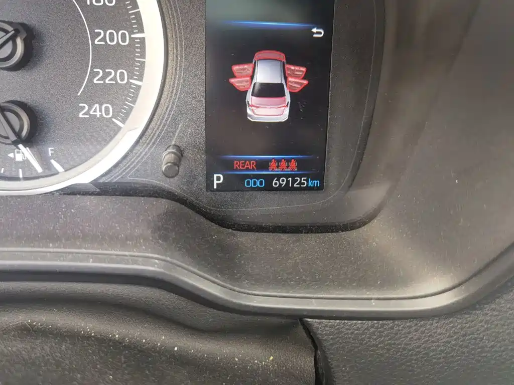 Toyota Corolla — миниатюра 8