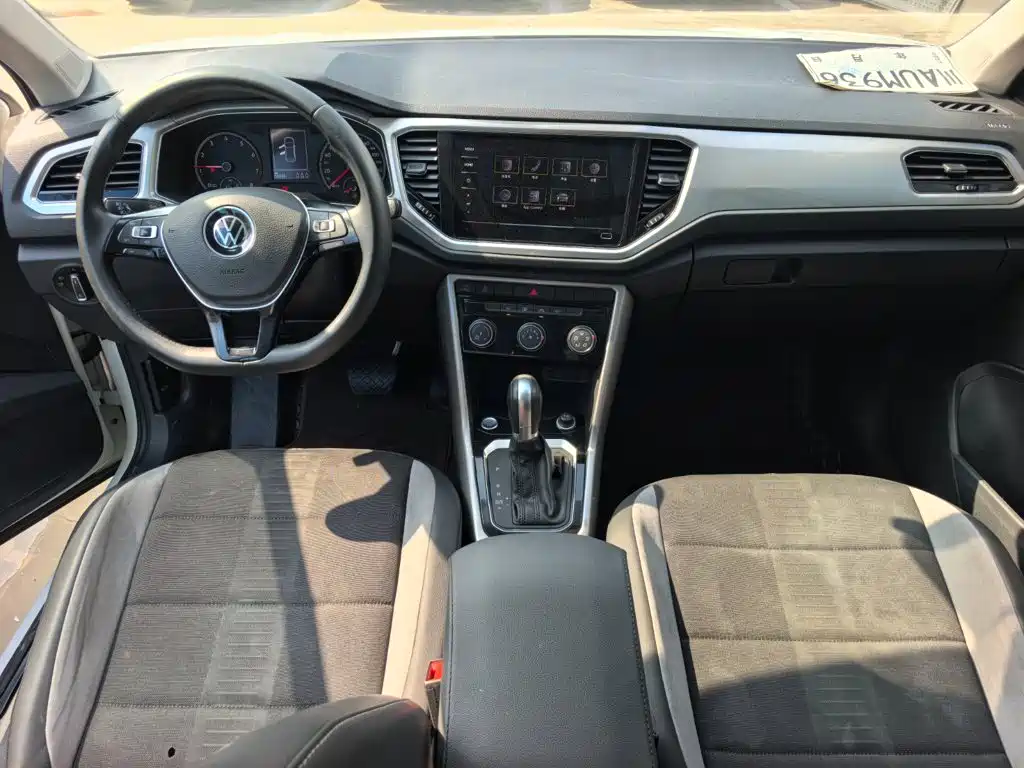 Volkswagen T-Roc — миниатюра 11