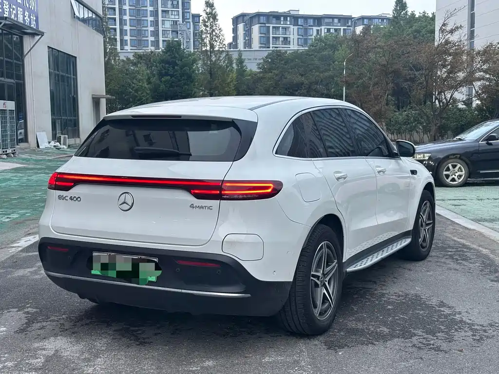 Mercedes-Benz EQC — миниатюра 14