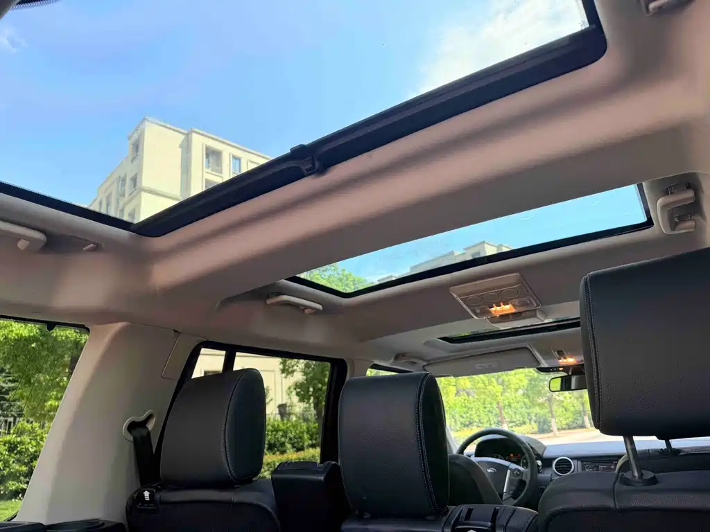 Land Rover Discovery — миниатюра 7