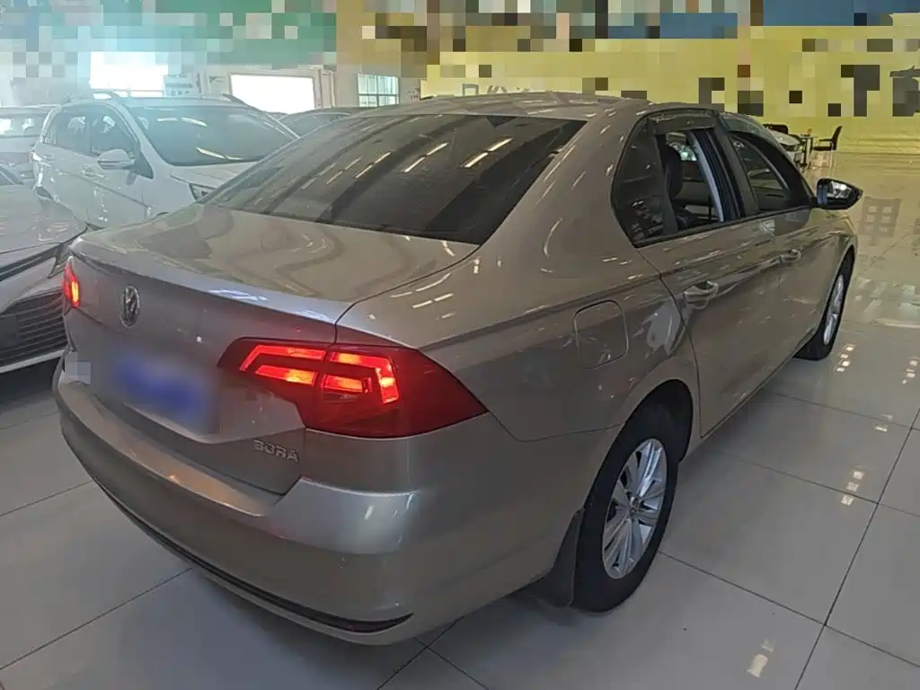 Volkswagen Bora — миниатюра 7