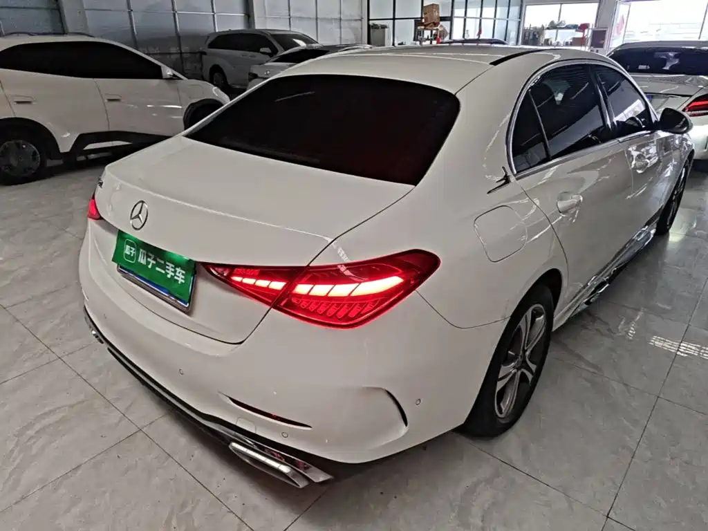 Mercedes-Benz C-Class — миниатюра 7