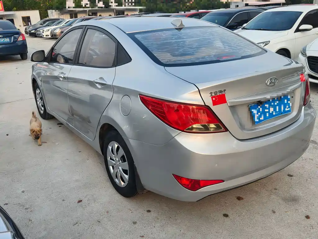 Hyundai Verna — миниатюра 3