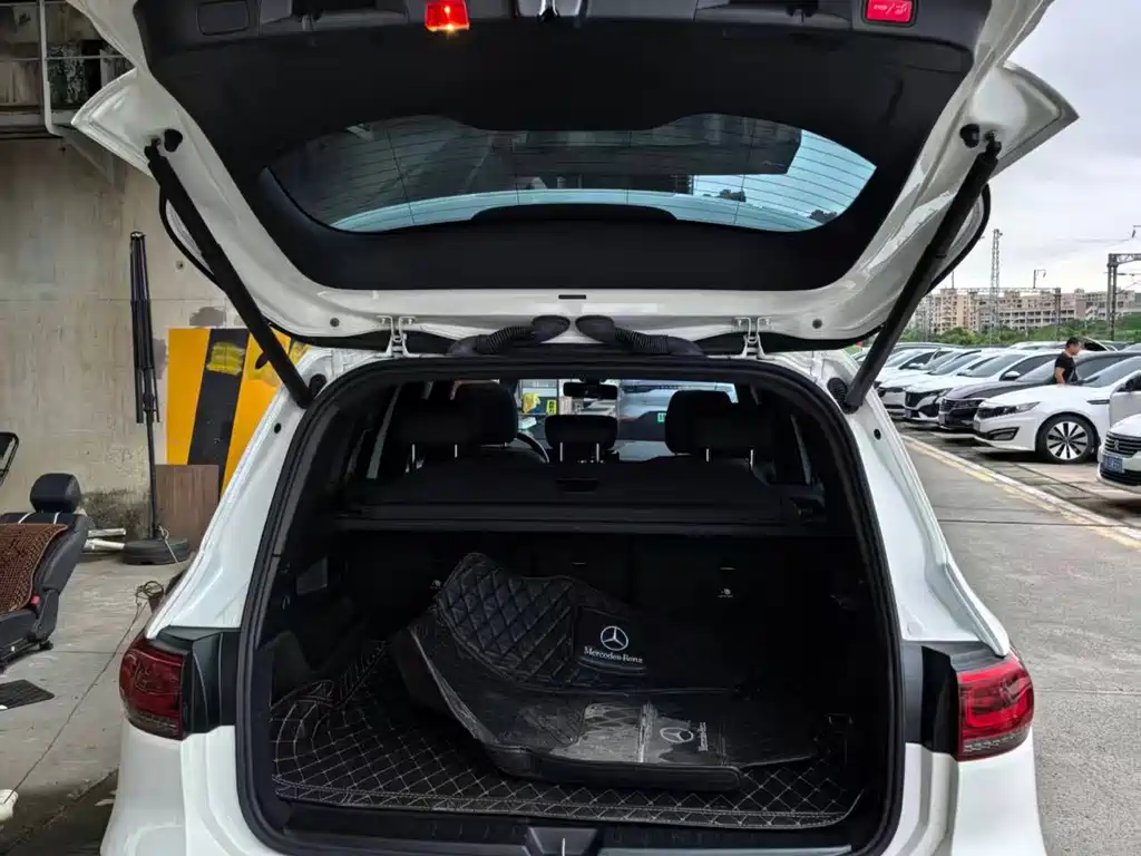 Mercedes-Benz GLB — миниатюра 11