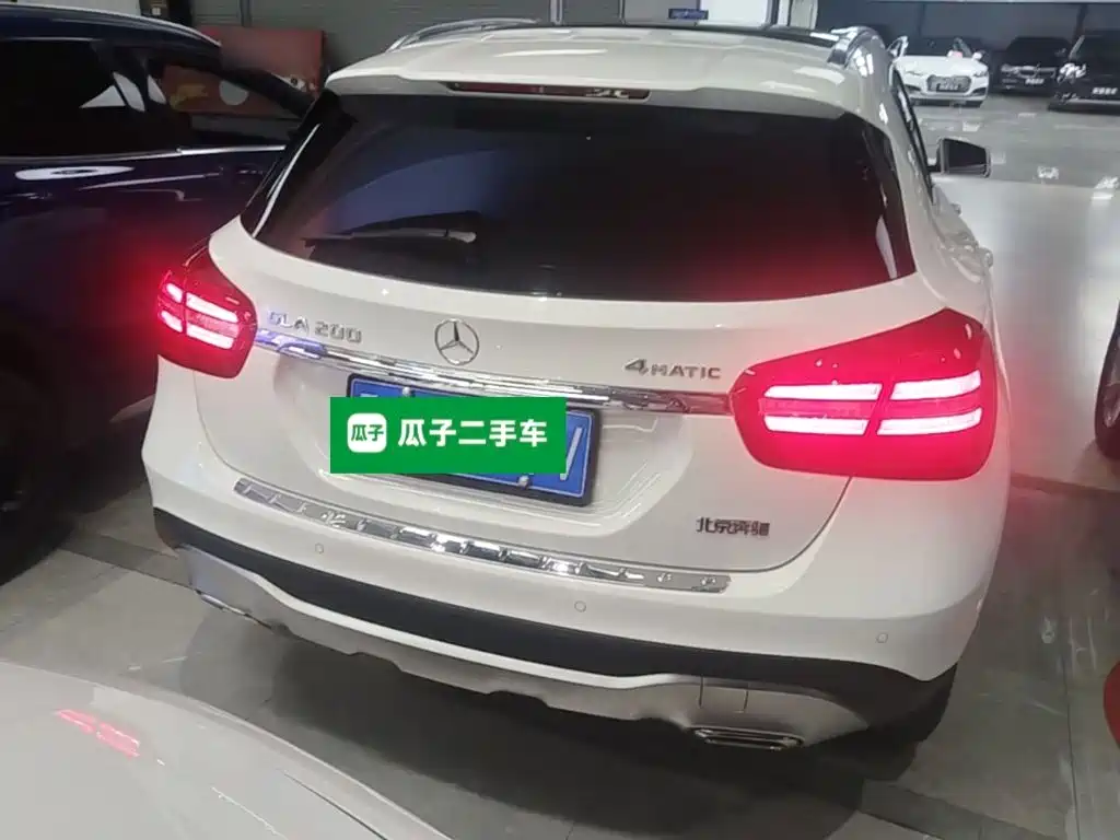 Mercedes-Benz GLA — миниатюра 6
