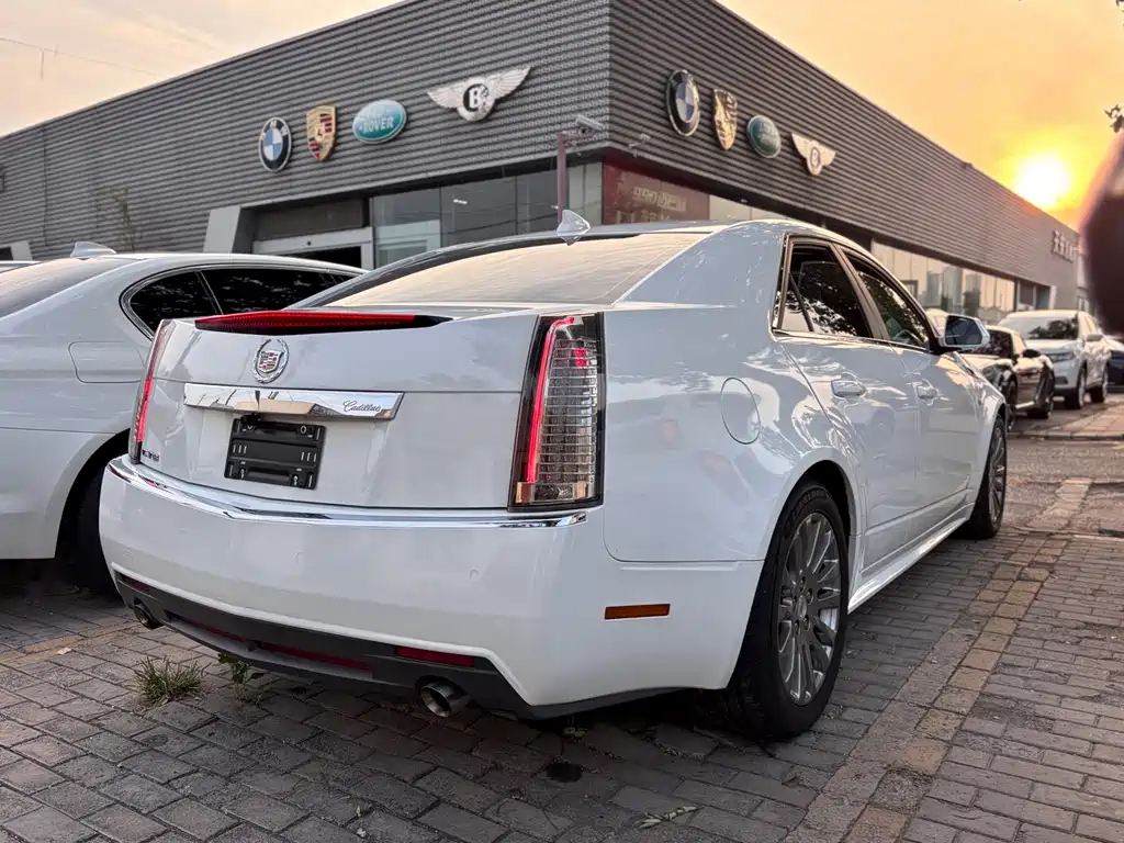 Cadillac CTS — миниатюра 16