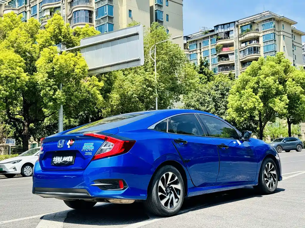 Honda Civic — миниатюра 3