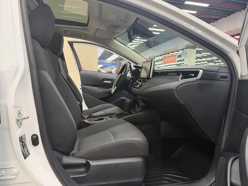 Toyota Corolla — миниатюра 12