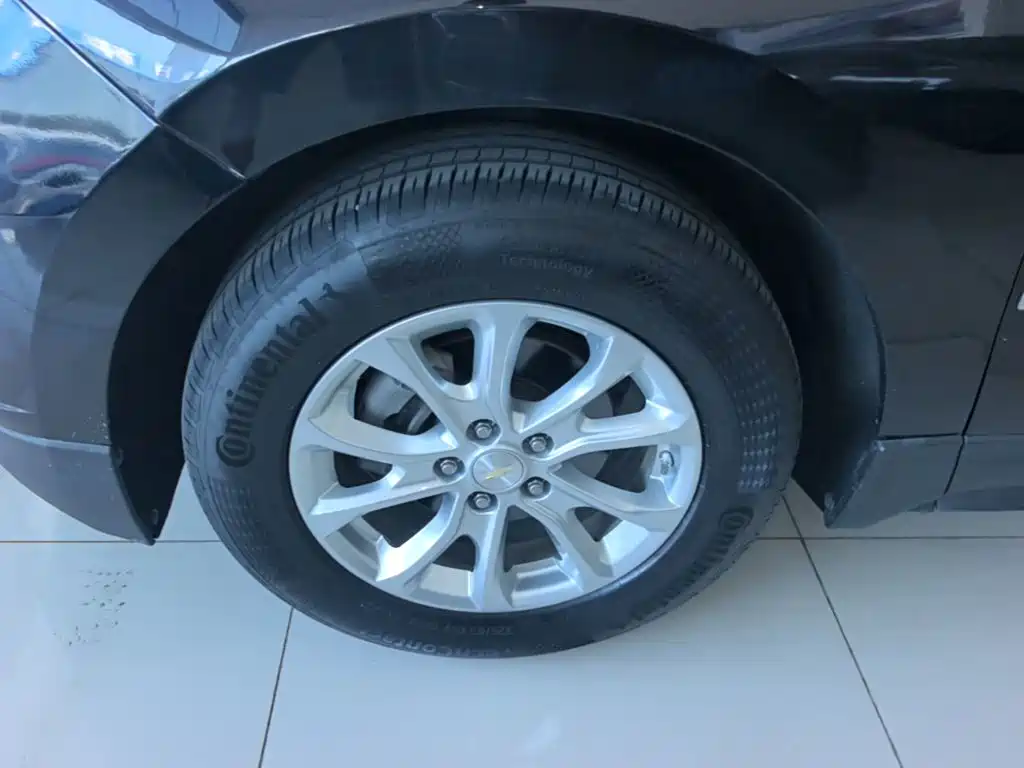 Chevrolet Equinox — миниатюра 23