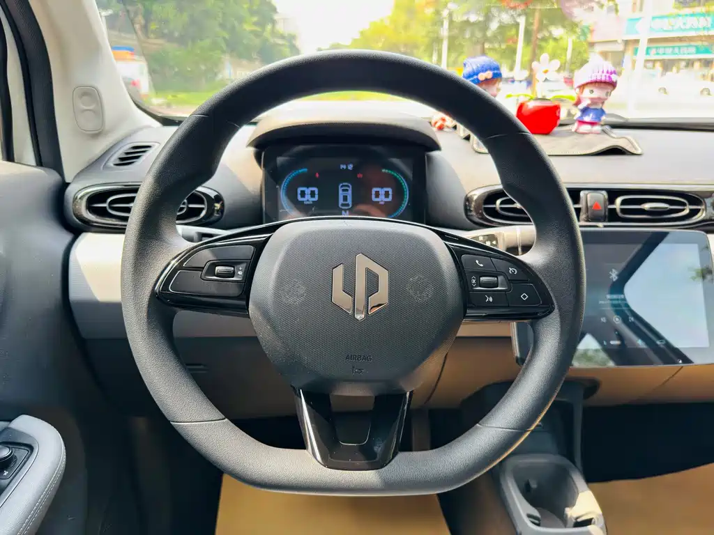 Leapmotor Leapmotor T03 — миниатюра 8